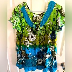 Dress barn floral spring/summer top . Green,yellow, blue ombré .